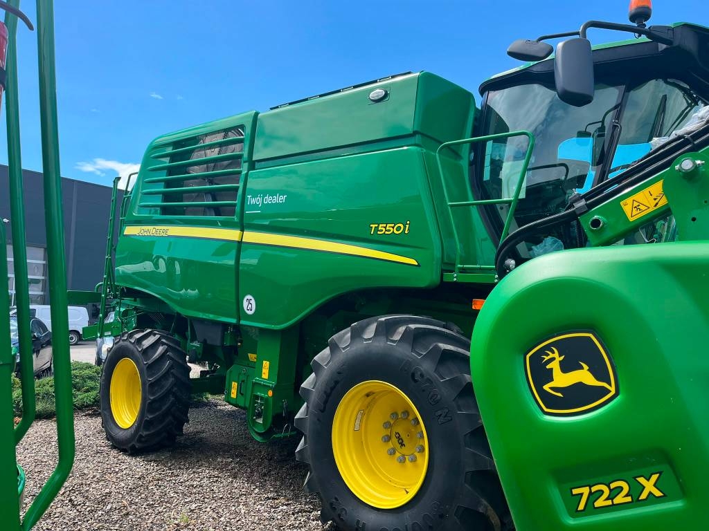 John Deere T 550i