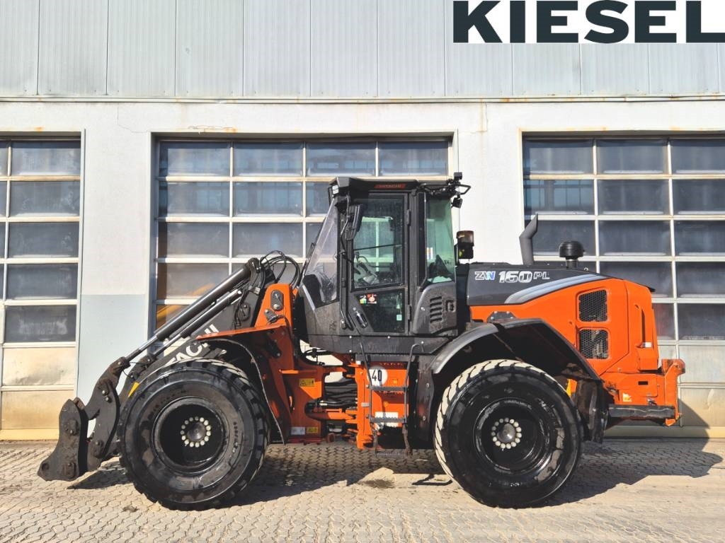 Chargeuse sur pneus Hitachi ZW 160-7 PL — occasion 2023, 7 145 h