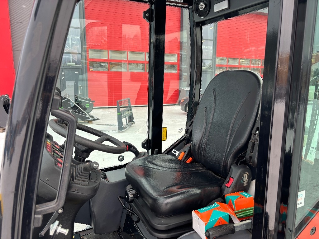 Kubota RT 260-2 / Plūgas, Kaušas, Noragai, Kaip naujas! kuva 10