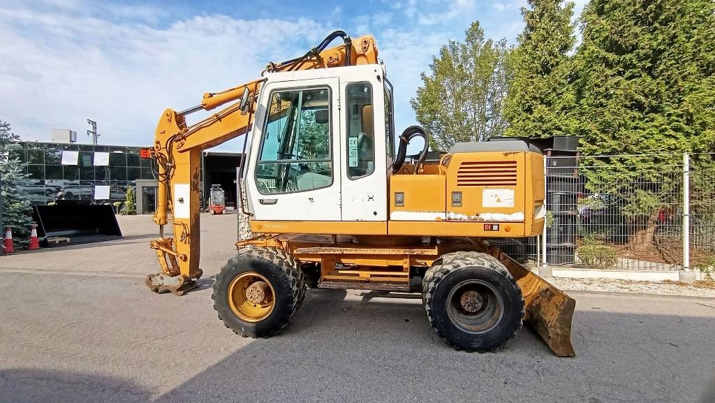 Pelle sur pneus Liebherr A 900 Litronic Mobilbagger, Schnellwechsler SW48 — occasion 1996, 5 117 h