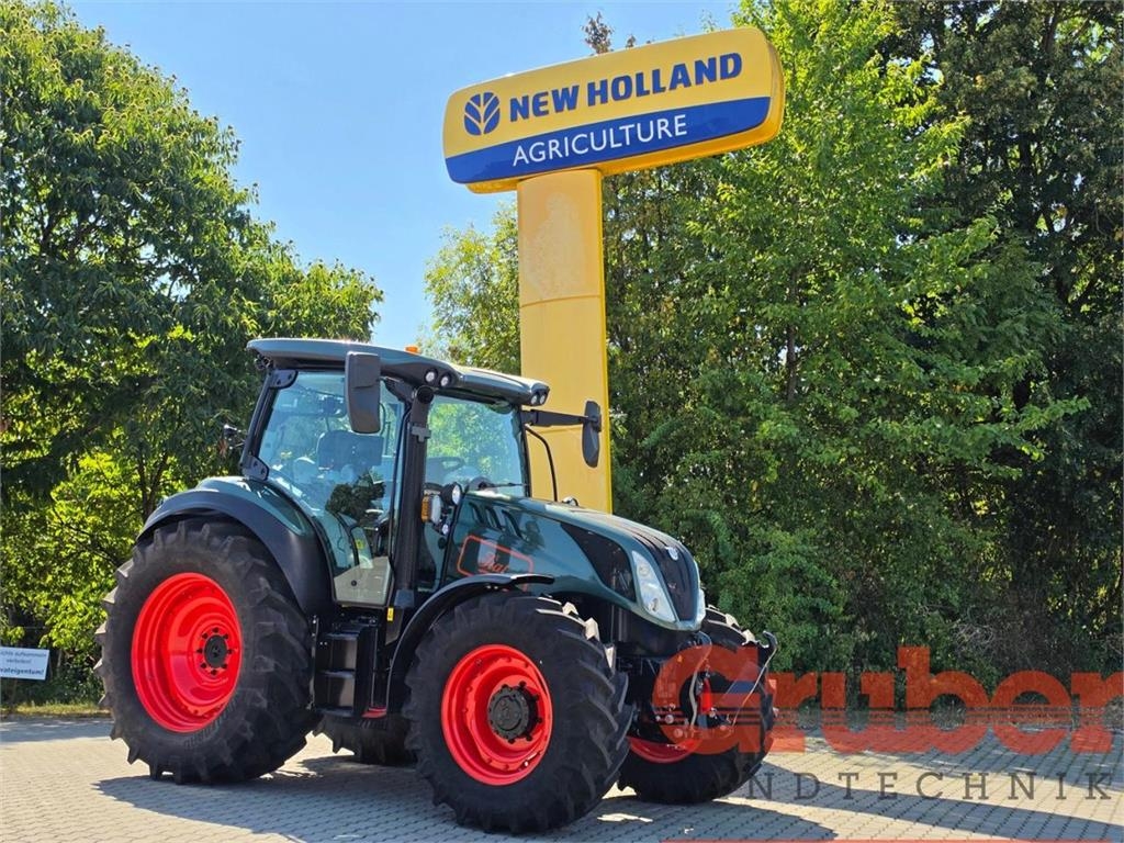 New Holland T5.120 Dynamic Command mit Fiat Design