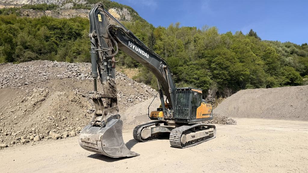 Hyundai HX 300 AL