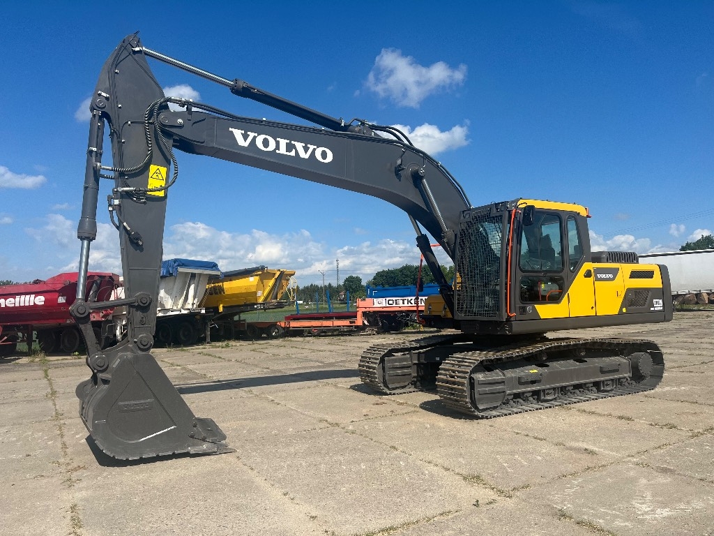 Volvo EC 220
