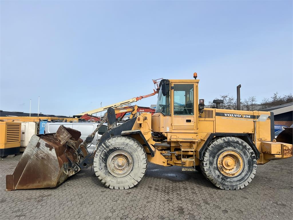 Volvo L120C