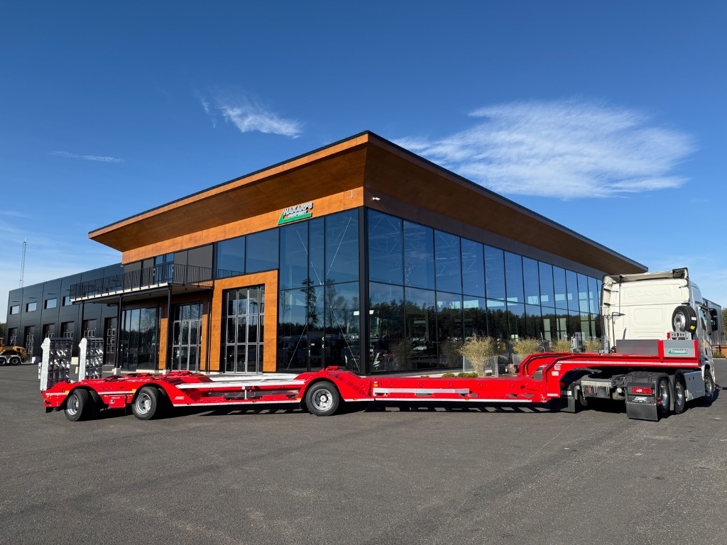 Rojo Trailer Forest trailer