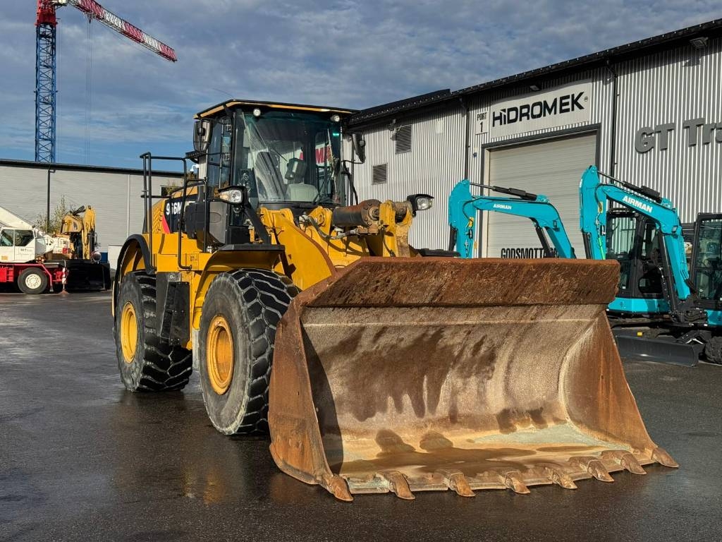 CAT 966M