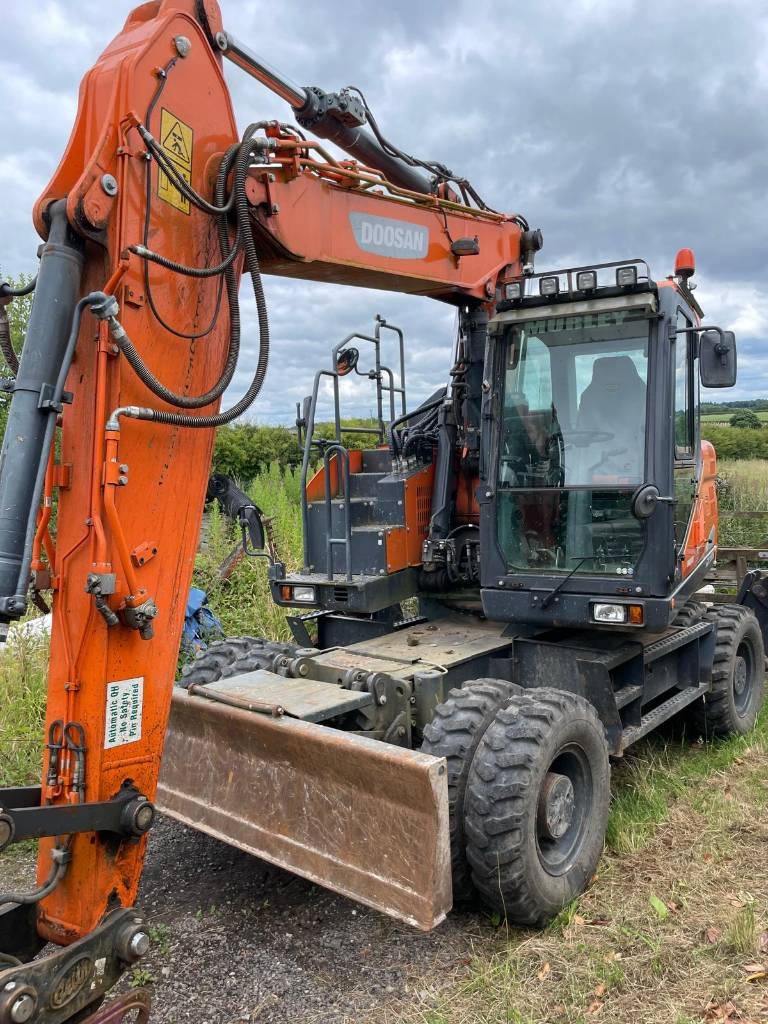 Doosan DX 165 W-5