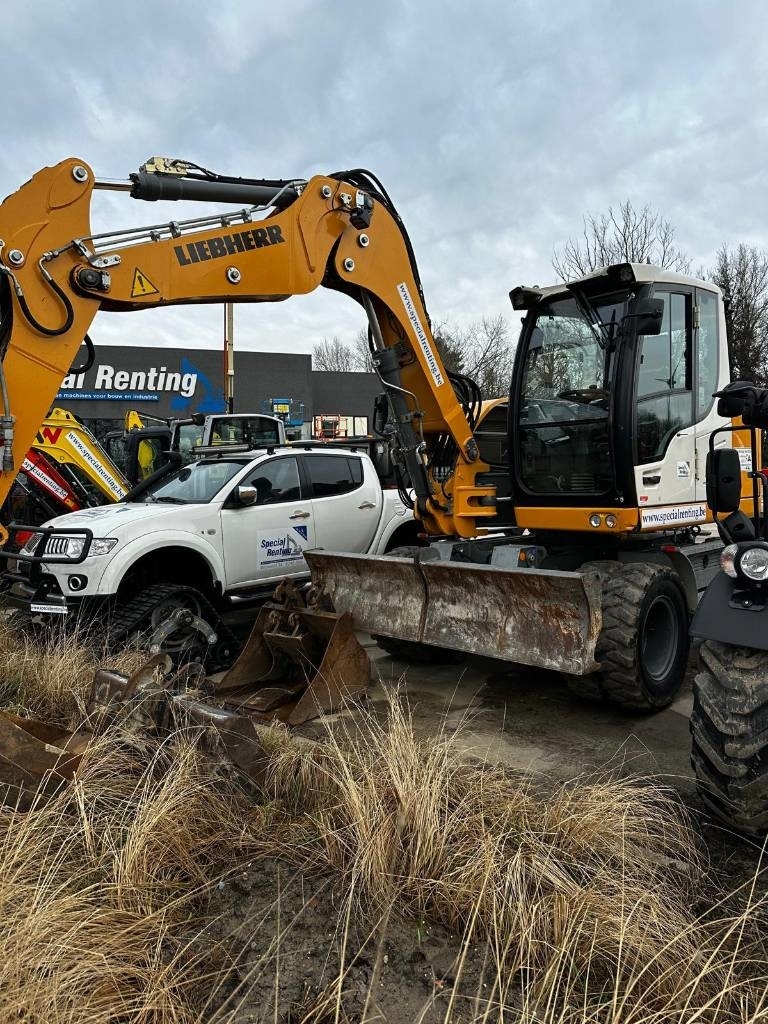 Liebherr 910 Compact