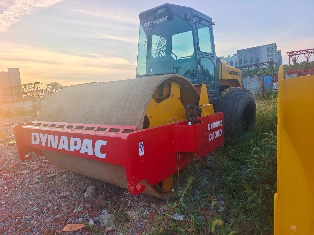 Rouleau monocylindre Dynapac CA 30 D Shanghai largest supplier — occasion 2022, 1 000 h