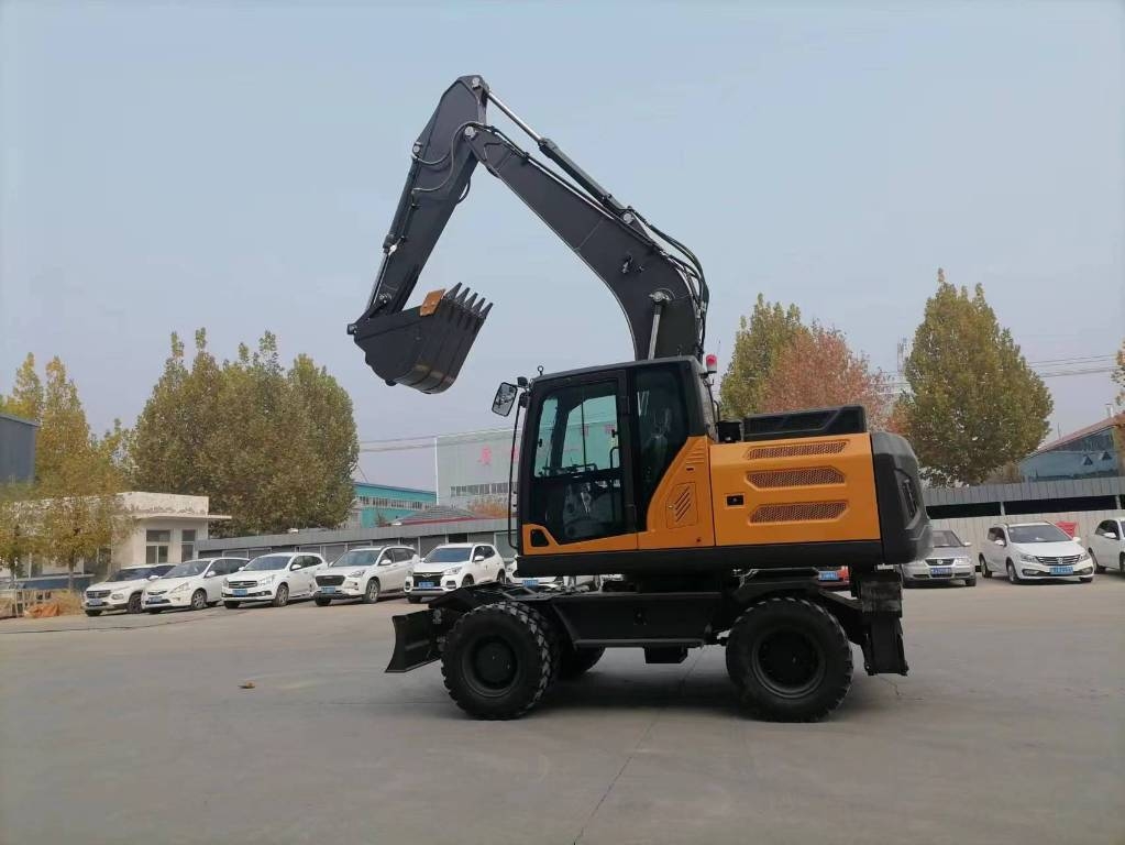 Soosan 15吨轮式挖掘机