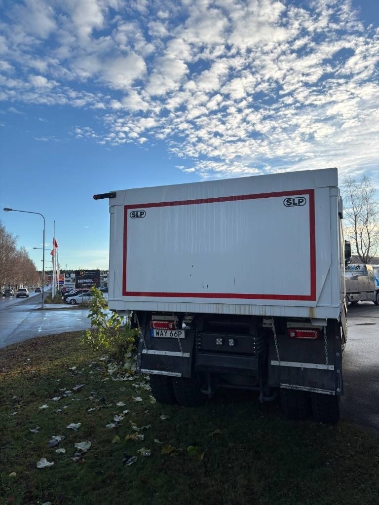 Camion benne Mercedes-Benz Arocs 4858K — occasion 2023