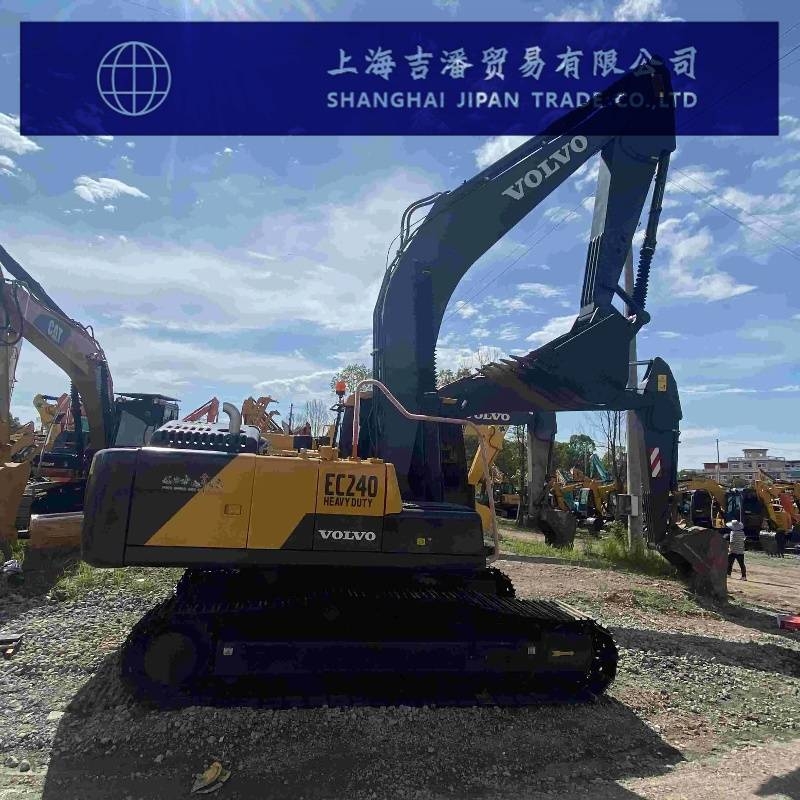 Pelle sur chenilles Volvo EC 240 — occasion 2022, 2 845 h