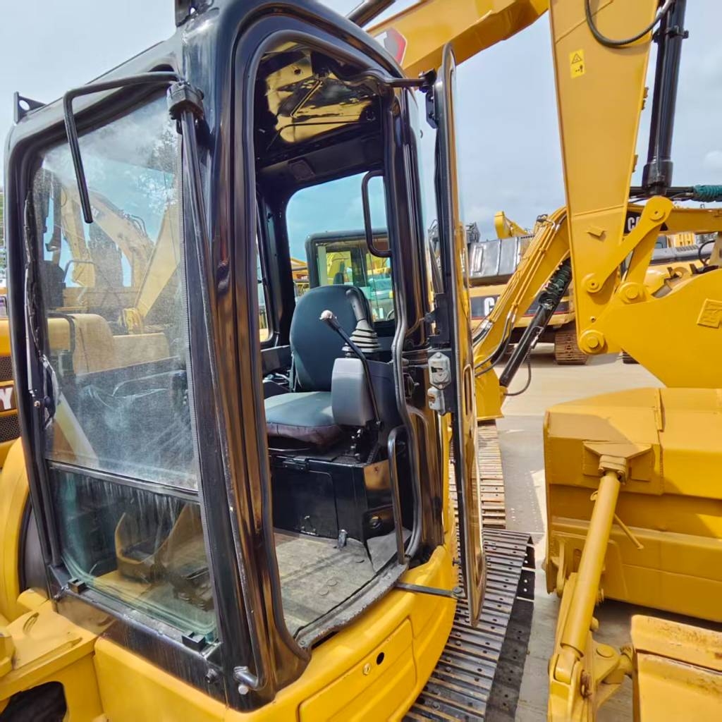 Mini-pelle Caterpillar 304 C CR — occasion 2024, 600 h