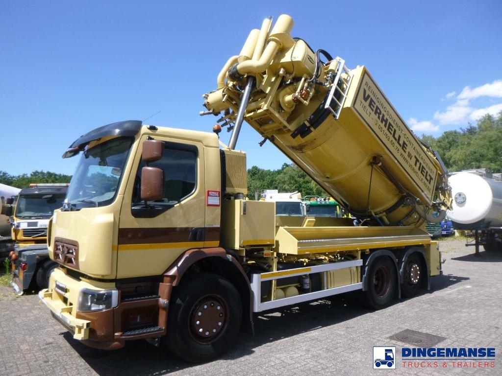 Renault D 26 Wide 6x2 vacuum tank 11 m3