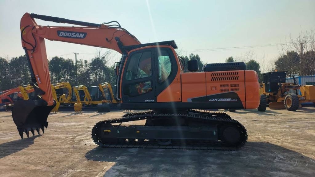 Doosan DX 225 LCA