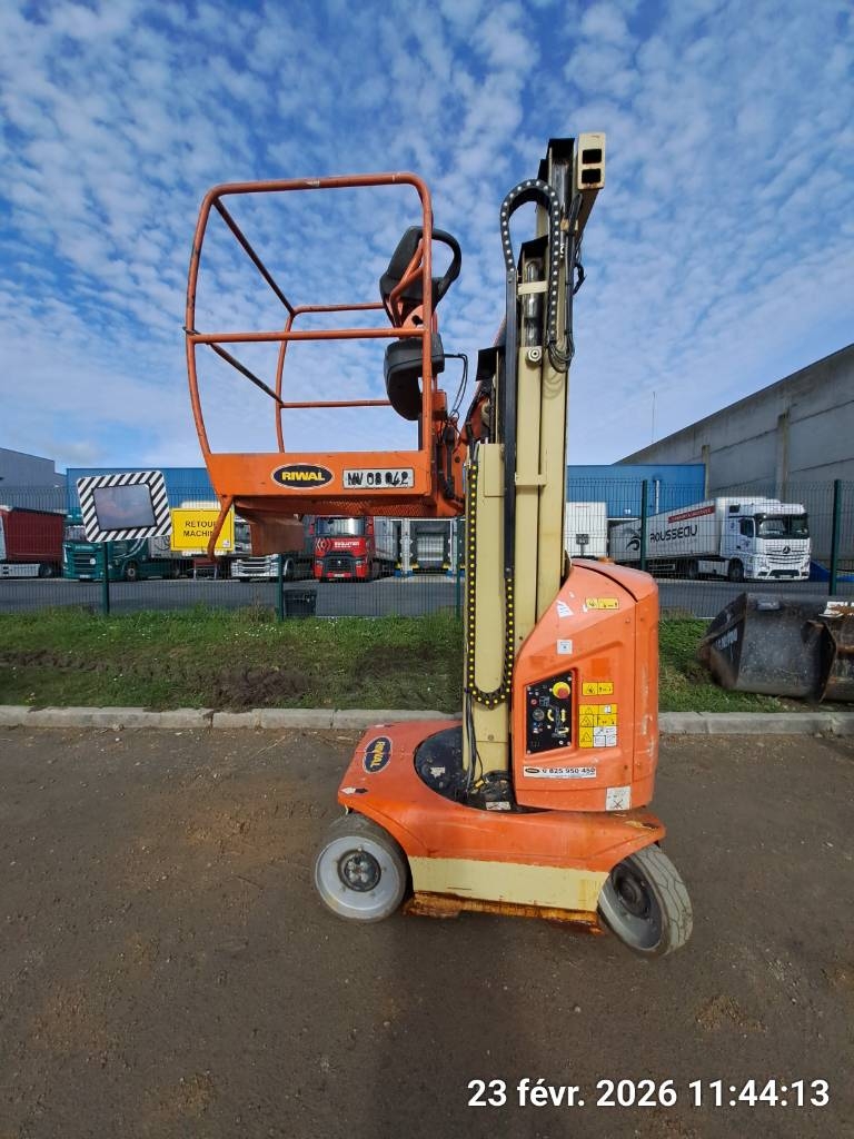 JLG Toucan 8 E