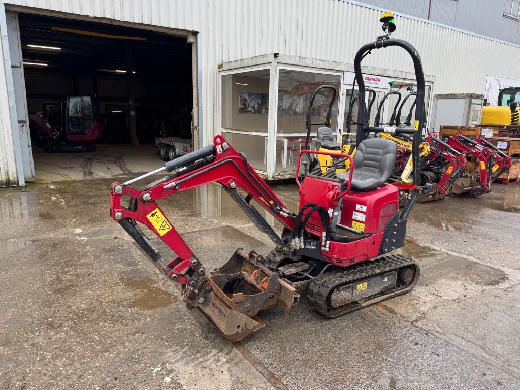 Yanmar SV08 (1F239)