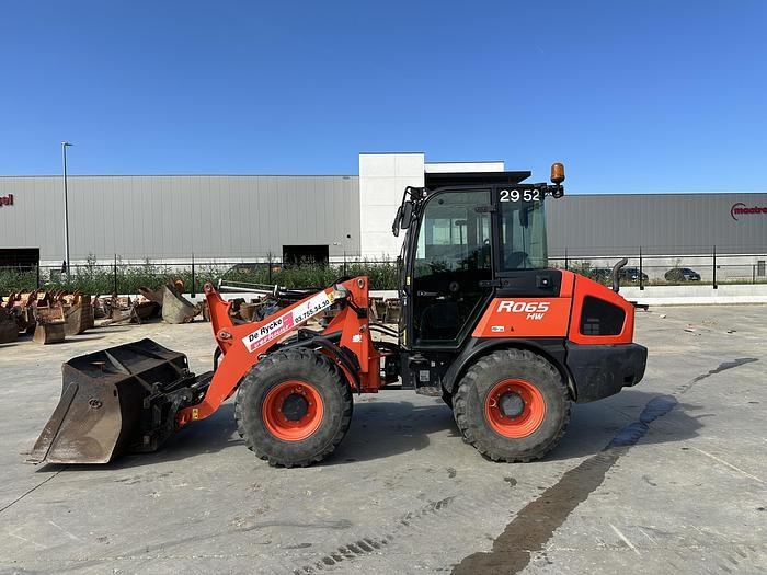Kubota R065W