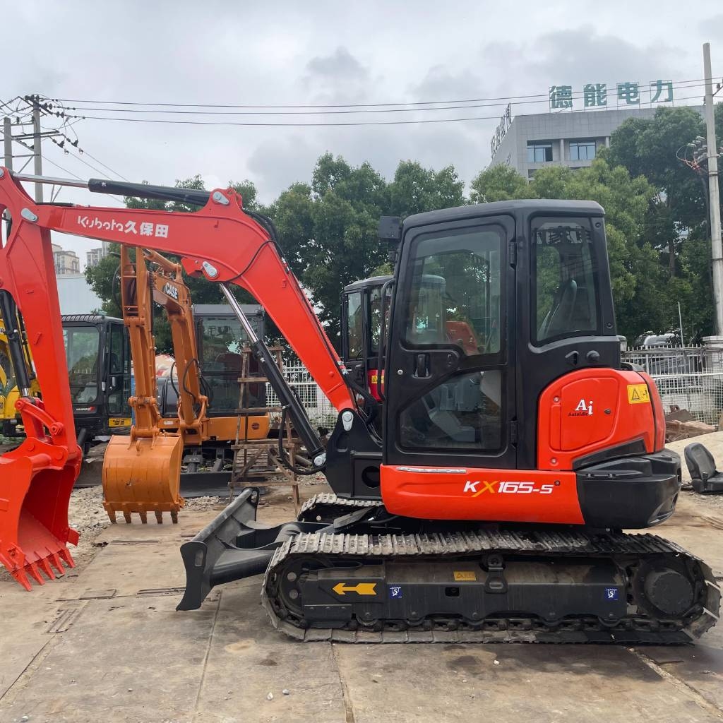 Kubota KX 165