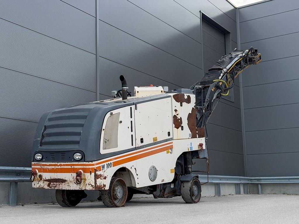 Wirtgen W 100