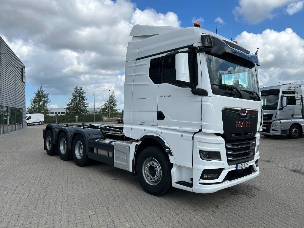 MAN TGX 35.520 8x4-4 BL