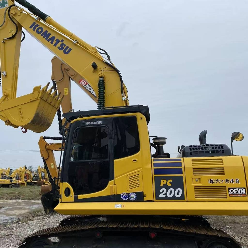 Komatsu PC 200-8