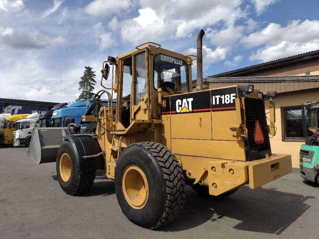 CAT IT18 F Hieno kone, pikakiinike,lisähydr.