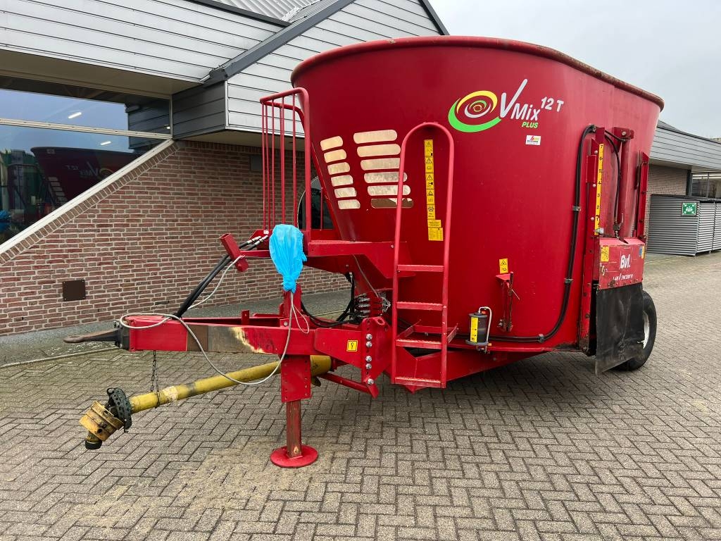 Lengerich V-mix 12T voermengwagen
