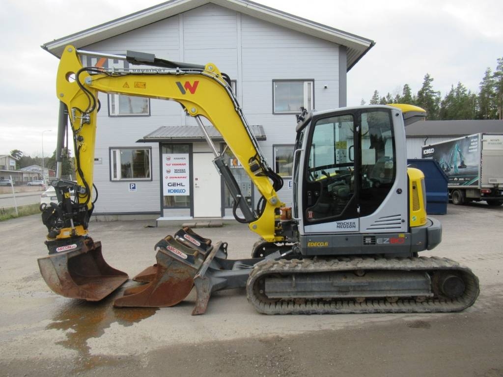 Mini-pelle Wacker Neuson EZ 80 — occasion 2022, 2 935 h