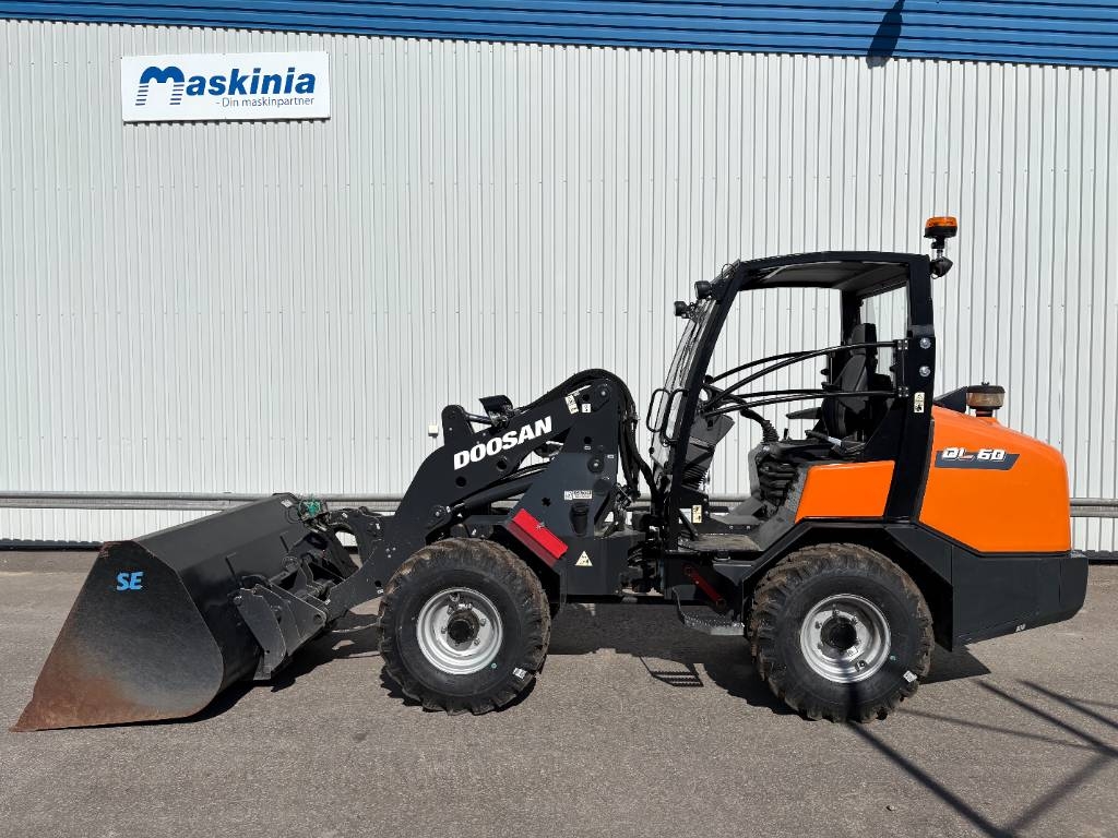 Chargeuse compacte Doosan DL60 — occasion 2022, 266 h