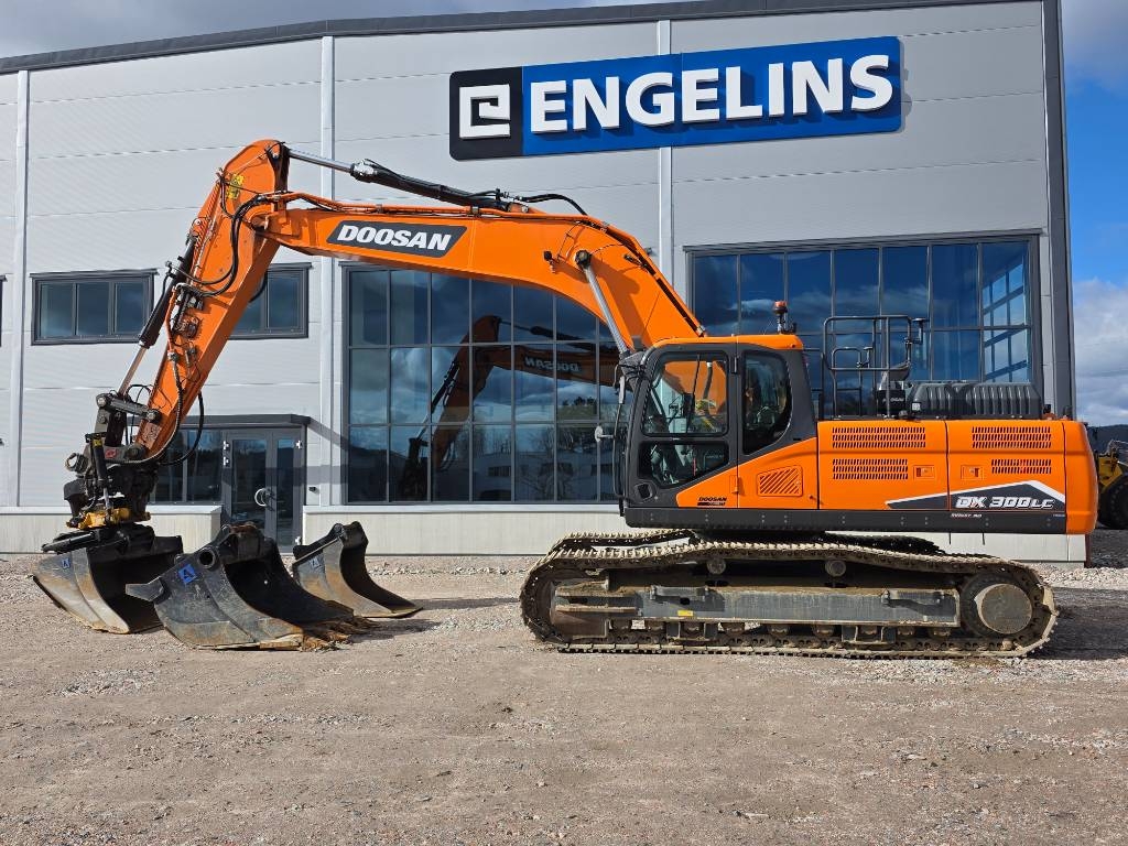 Doosan DX 300 LC-7 (2.495.000:- + m)