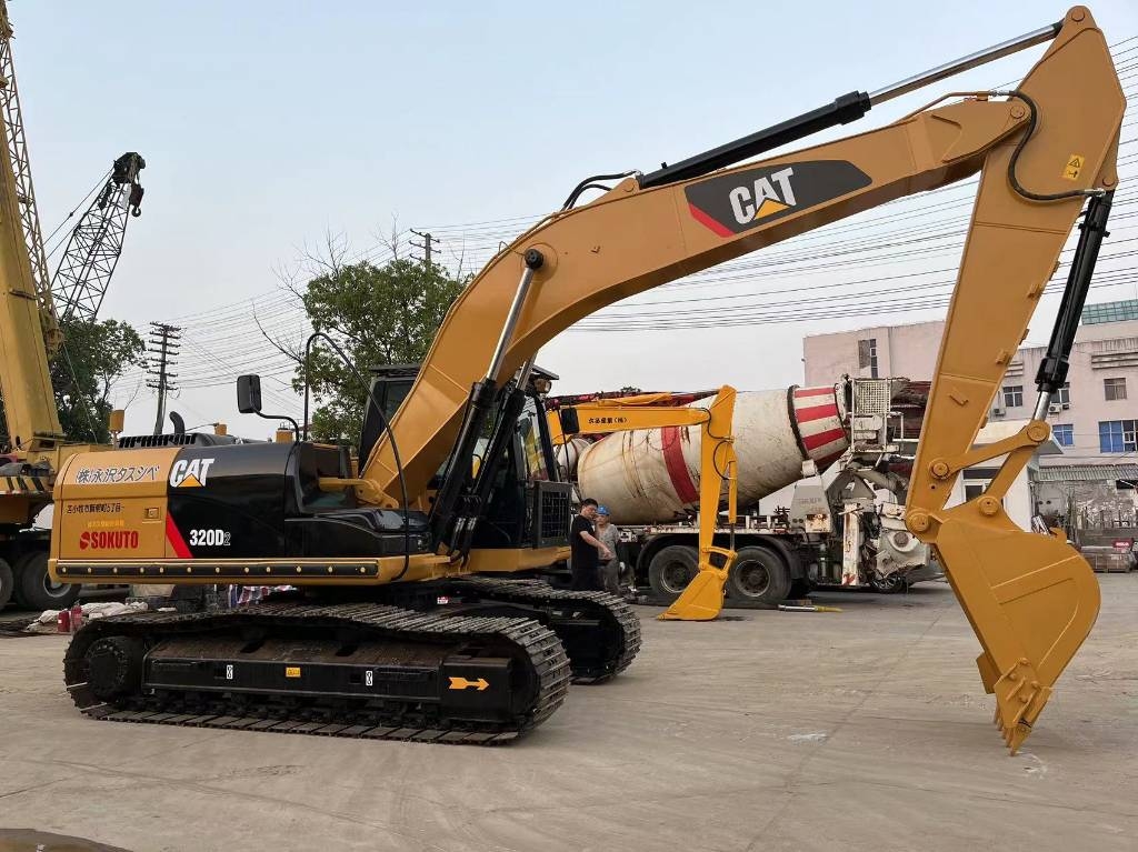 CAT 320
