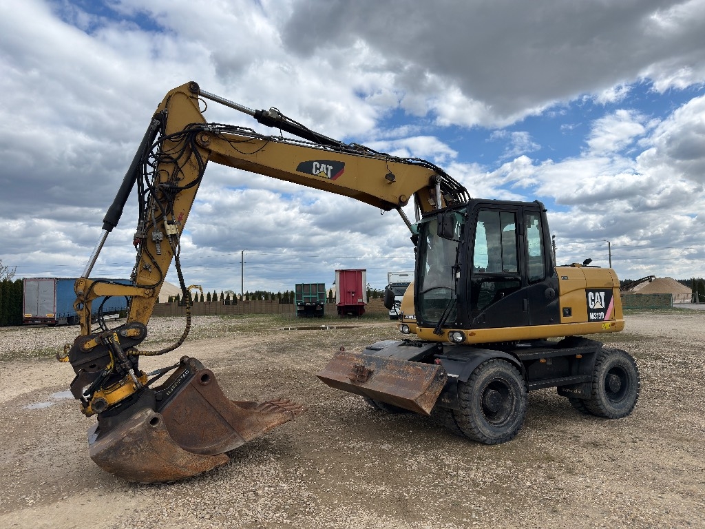CAT M 313 D