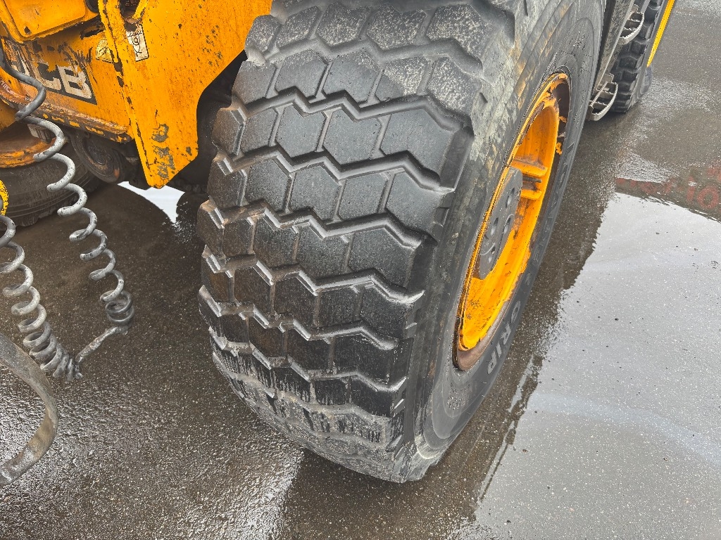 JCB 550-80 / Kauha, Hyd-piikit, Rasvari kuva 3