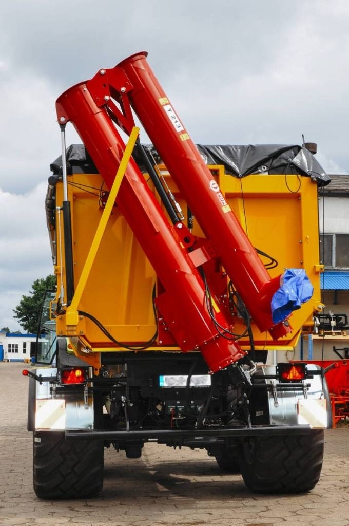 Pom T213 hydraulic conveyor / przenośnik do przyczepy