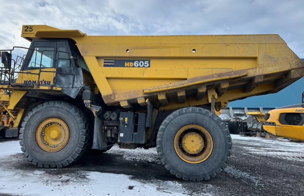 Komatsu 605-7