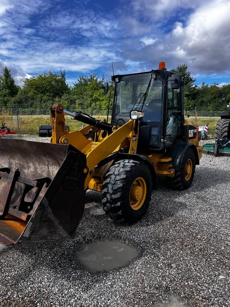 CAT 907 M