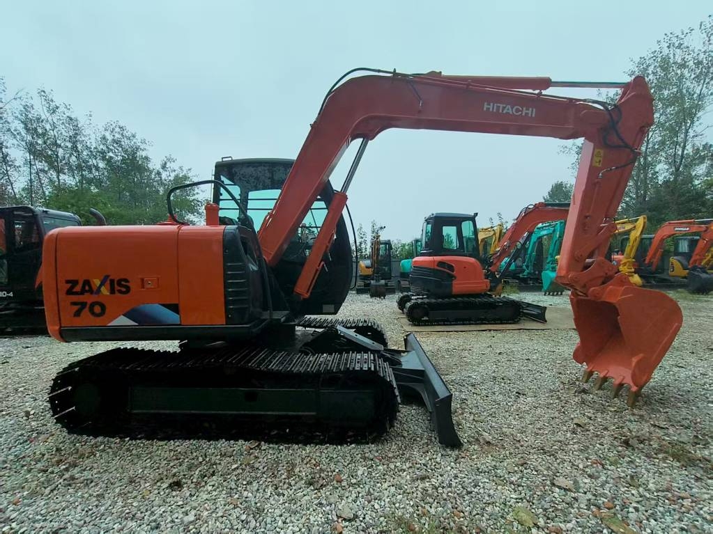Mini-pelle Hitachi ZX 70 — occasion 2023, 513 h