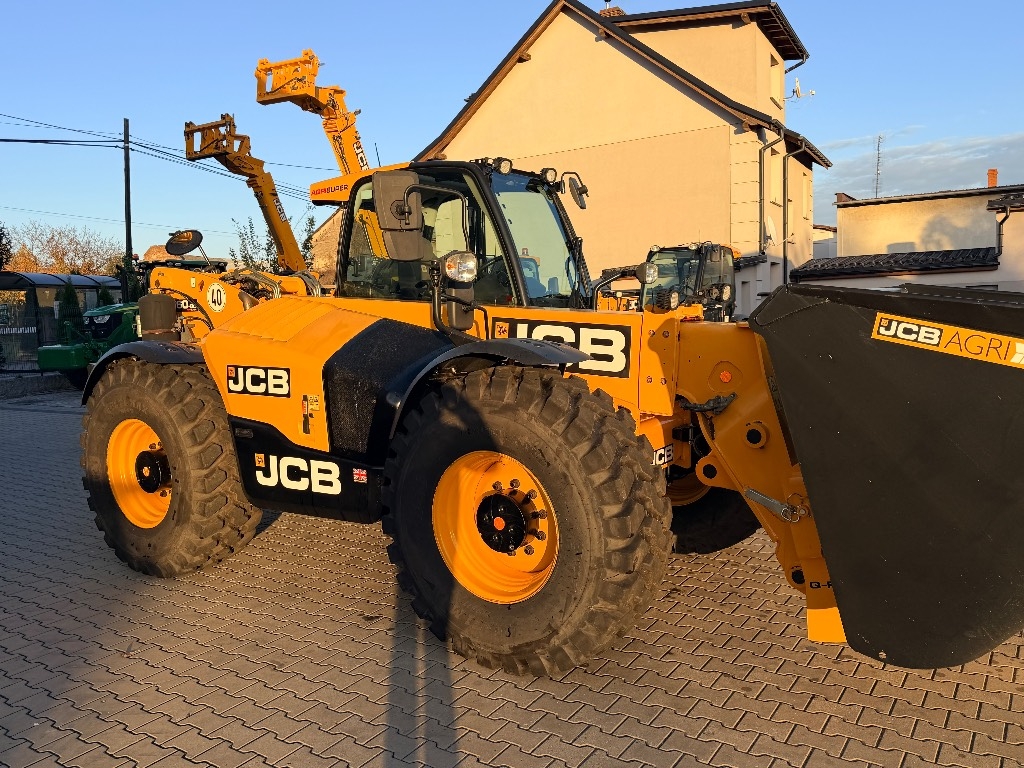 Chariot télescopique JCB 560-80 AGRI SUPER — occasion 2019