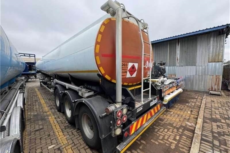 Tank Clinic FUEL TANKER TRAILER