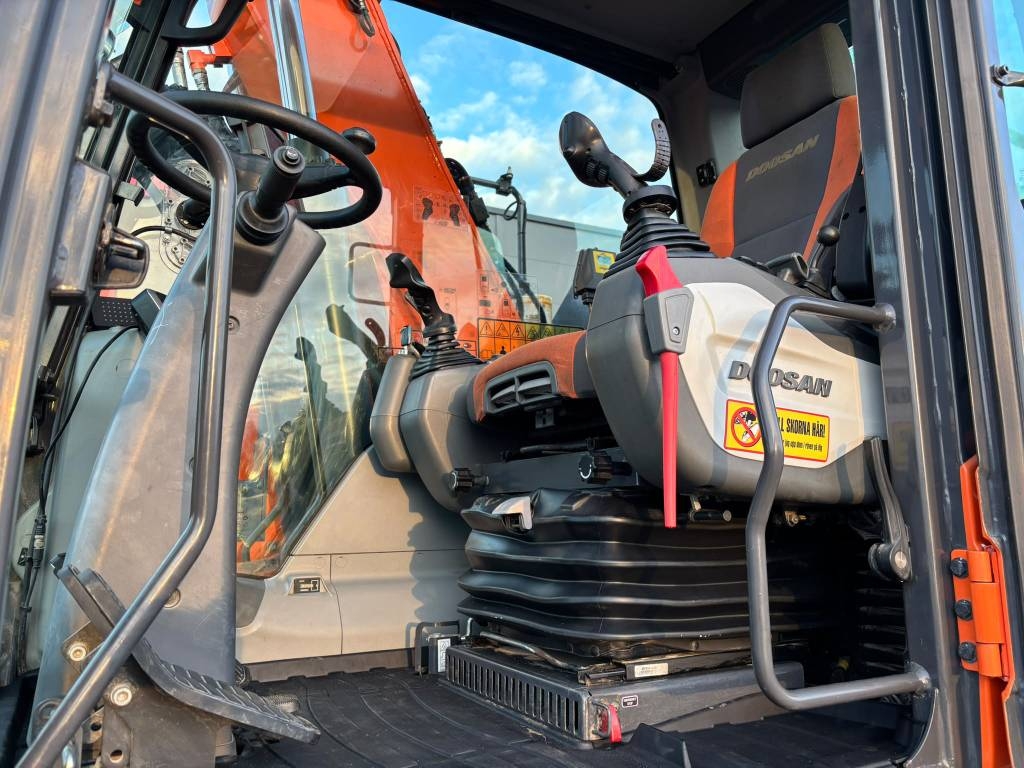 Doosan DX 165 W-5 / 3D, Engcon, Grease, 6 příslušenství kuva 22