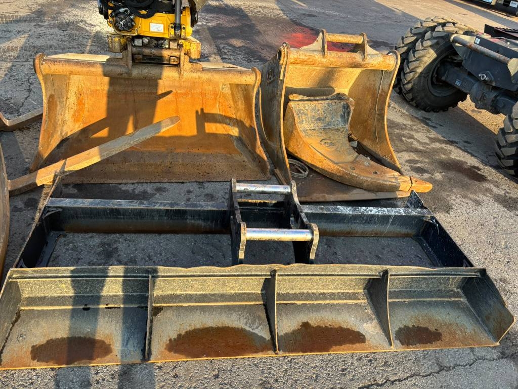 Doosan DX 165 W-5 / 3D, Engcon, Grease, 6 příslušenství kuva 3
