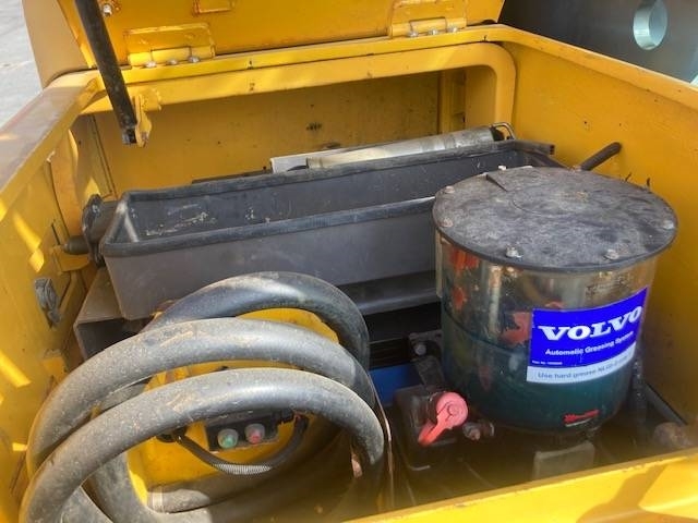 Volvo EC 300 DL / Rotátor, 2 vödör, Zsír kuva 17