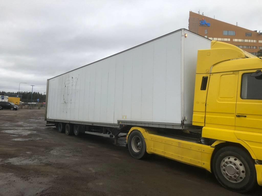 Van Hool pokattu megakärry,varastoksi
