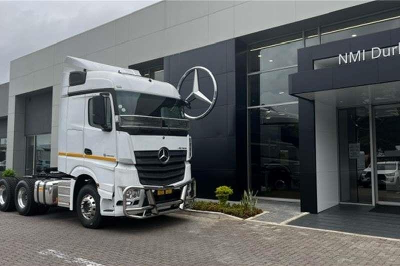 Mercedes-Benz 2022 Mercedes Benz Actors 2645LS/33 STD