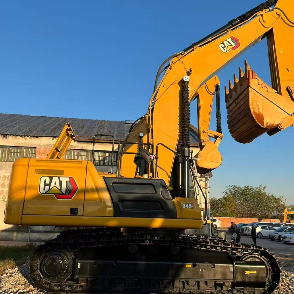 Pelle sur chenilles Caterpillar 345 — occasion 2024, 716 h