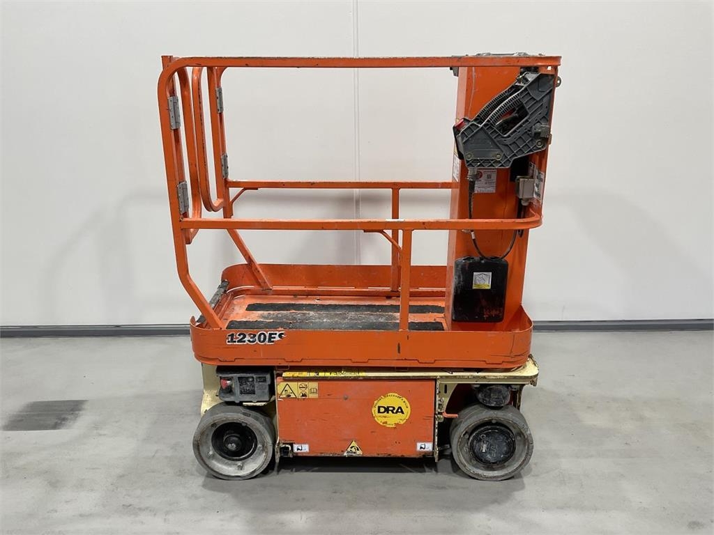JLG 1230ES