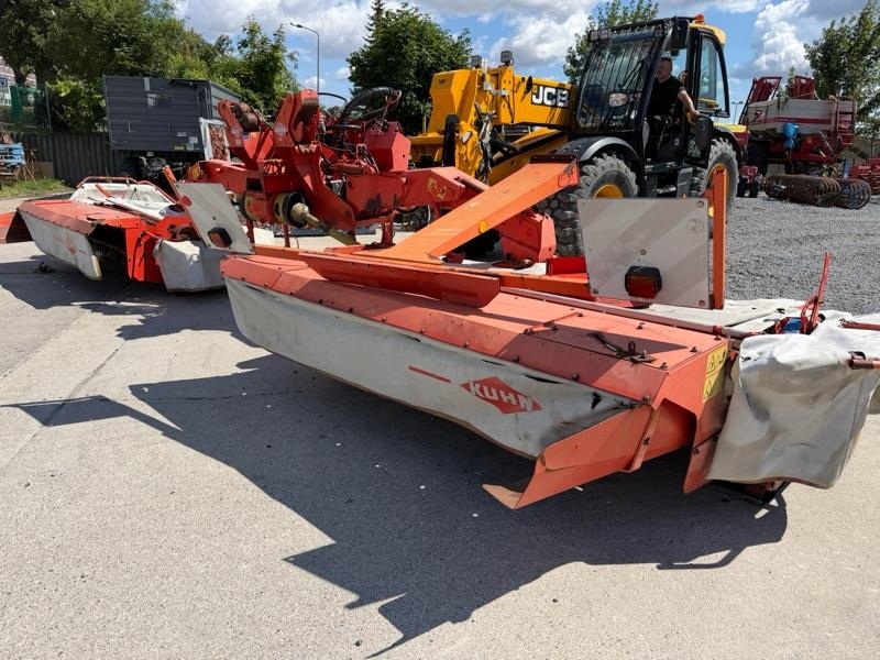 Kuhn FC 883 - Ersatzteilspender