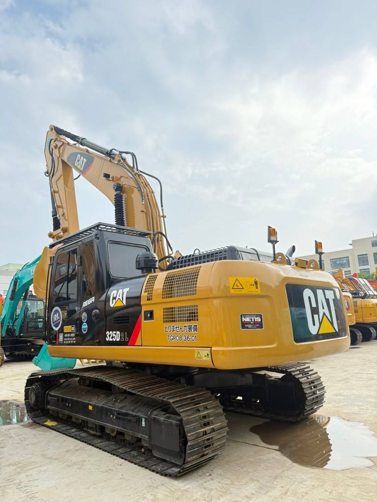 CAT 325 D L