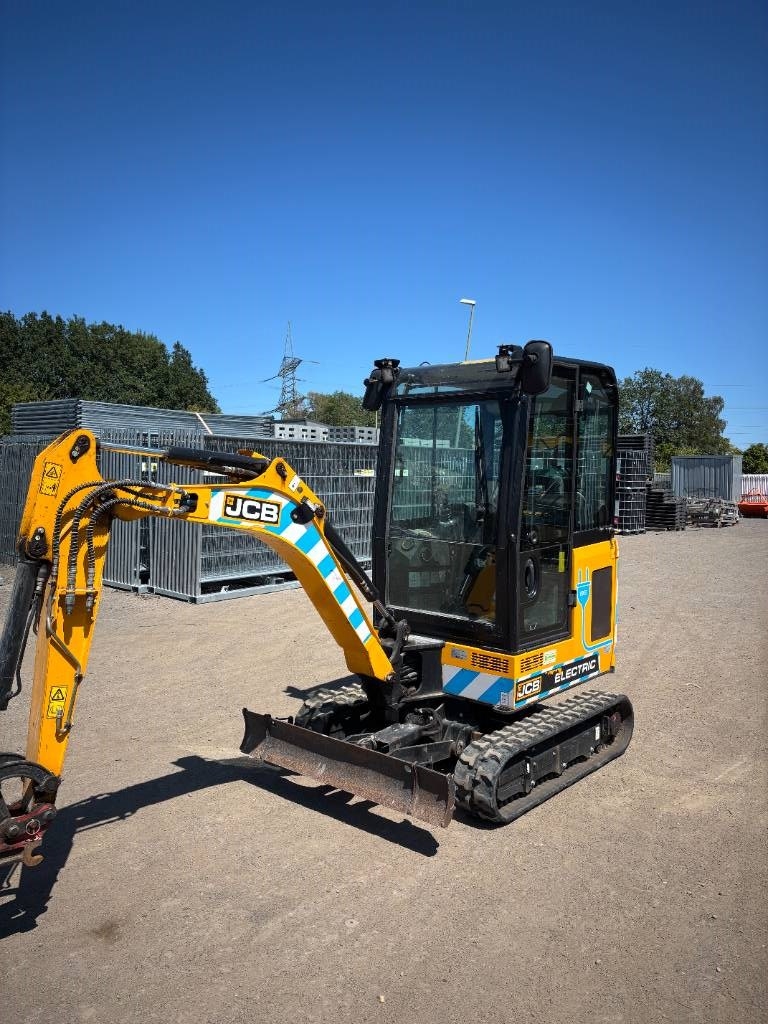 Mini-pelle JCB 19C-1 E-TEC — occasion 2022, 390 h